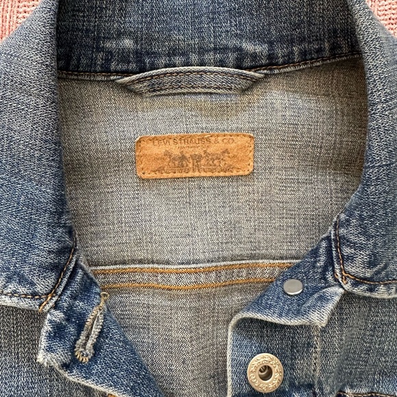 Levi's Light Blue Denim Jacket - Picture 3 of 8